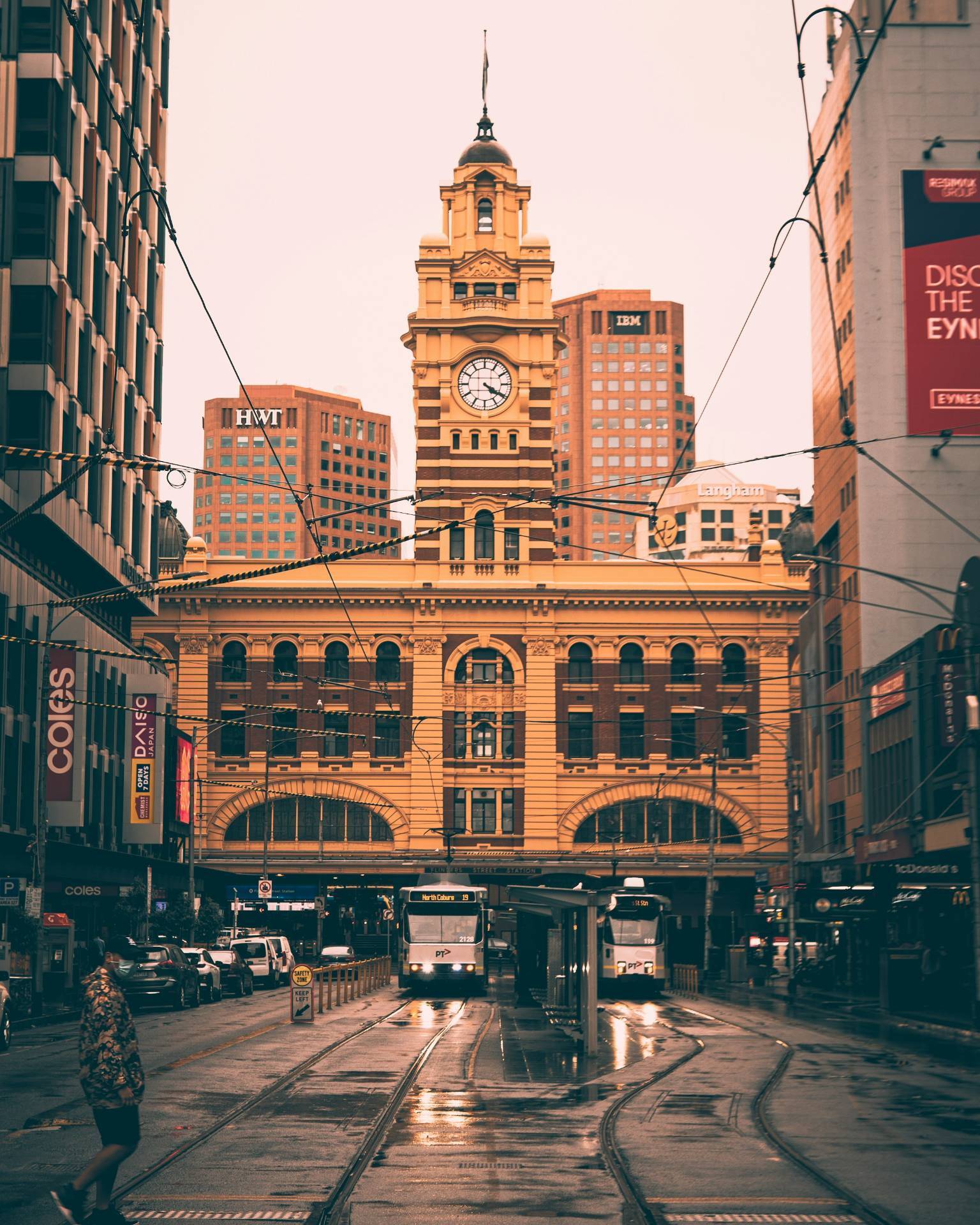 loc-melb-jesse-g-c-miWYxtkwrMo-unsplash-compressed
